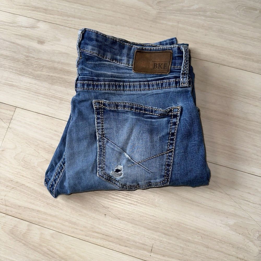 BKE Buckle Jake Straight Leg Jeans Men's 33L Embroidered Denim‎ Size 31x32
